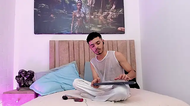 Snapshot of Timothe_Evans chatting on December 2, 2025, 3:56 am Timothe Evans online show from December 2, 2025, 3:56 am