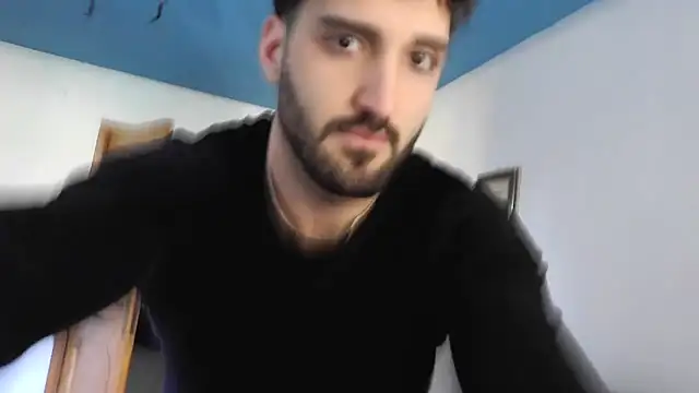 Snapshot of Al3xox02 chatting on January 9, 2026, 10:51 am Al3xox02 online show from January 9, 2026, 10:51 am