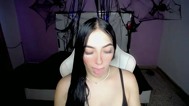 Snapshot of cielooo_ chatting on November 1, 2025, 8:33 pm cielooo online show from November 1, 2025, 8:33 pm