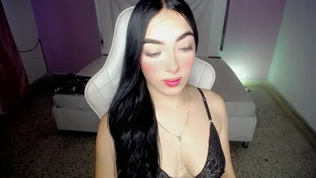 Snapshot of cielooo_ chatting on November 4, 2025, 8:30 pm cielooo online show from November 4, 2025, 8:30 pm