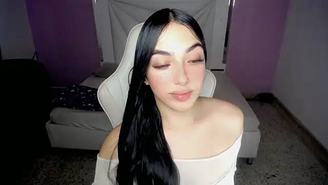 Snapshot of cielooo_ chatting on November 7, 2025, 8:42 pm cielooo online show from November 7, 2025, 8:42 pm