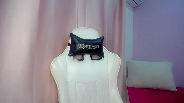 cielooo  online show from April 8, 2026, 3:50 am