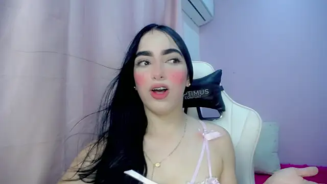 cielooo  online show from April 11, 2026, 4:17 am