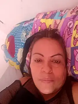 Snapshot of Lucia-Naughty chatting on October 16, 2025, 2:40 pm Lucia-Naughty online show from October 16, 2025, 2:40 pm
