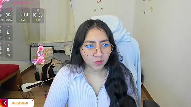 Snapshot of LoveLyy- chatting on November 7, 2025, 2:17 pm LoveLyy- online show from November 7, 2025, 2:17 pm