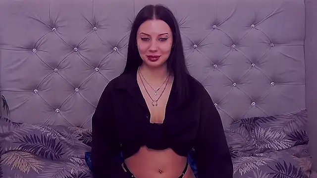 MaeAnna online show from November 14, 2025, 4:33 am