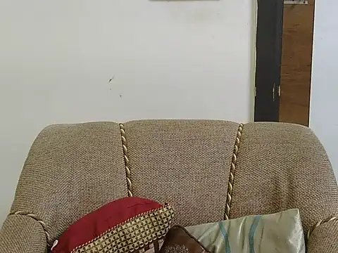 cute zaraa online show from November 9, 2025, 4:00 am