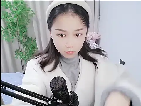 mili0923 online show from November 25, 2025, 6:57 am