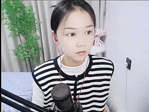 mili0923 online show from November 27, 2025, 4:25 am