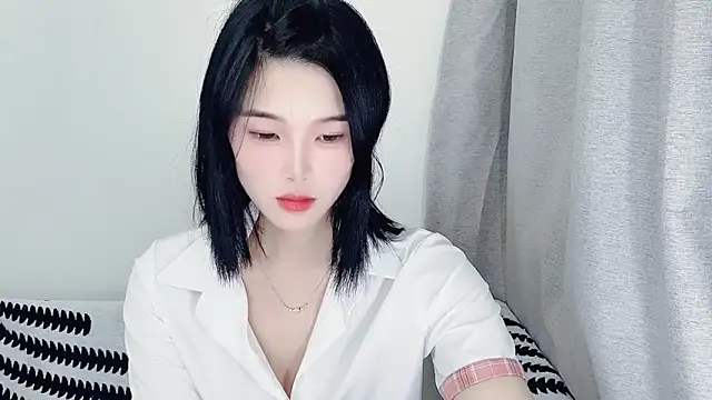 Snapshot of T-TeaR chatting on March 3, 2026, 3:01 am T-TeaR online show from March 3, 2026, 3:01 am