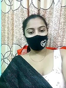 daisy-03 online show from November 18, 2025, 2:54 pm