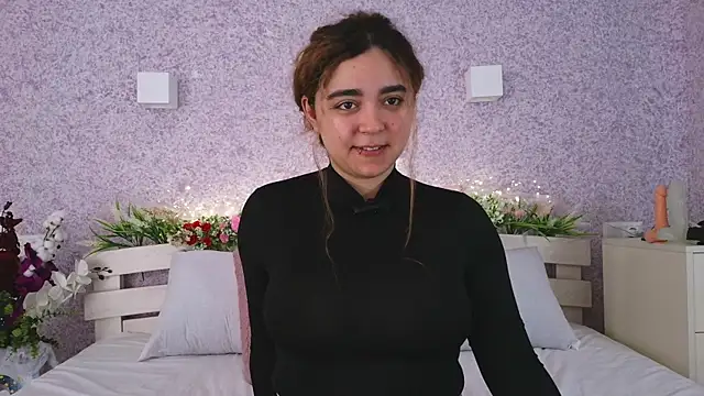 Snapshot of _Mary_Me chatting on October 21, 2025, 2:12 am Mary Me online show from October 21, 2025, 2:12 am