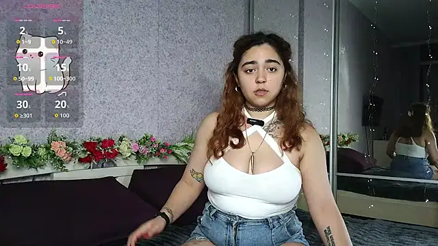 Snapshot of _Mary_Me chatting on November 18, 2025, 7:07 pm Mary Me online show from November 18, 2025, 7:07 pm