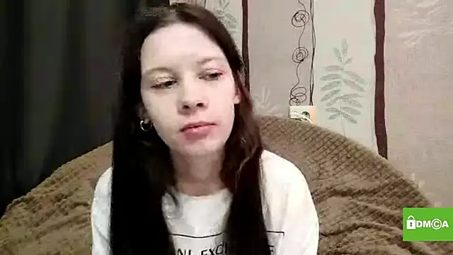babylilcute online show from October 7, 2025, 11:18 am