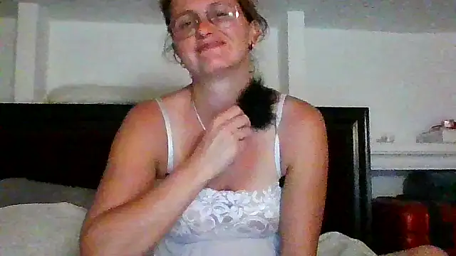 xcrazzycat online show from October 7, 2025, 8:06 pm