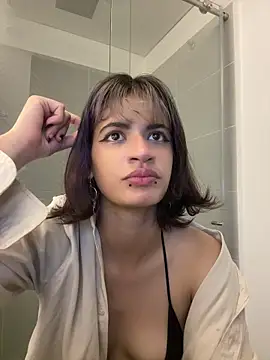 sukulaurens online show from October 21, 2025, 1:28 am