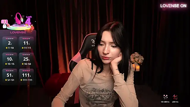 Snapshot of Trix_Void chatting on October 28, 2025, 10:08 am Trix Void online show from October 28, 2025, 10:08 am