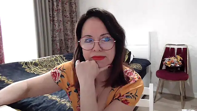 Snapshot of Arisa5000 chatting on February 8, 2026, 6:39 am Arisa5000 online show from February 8, 2026, 6:39 am