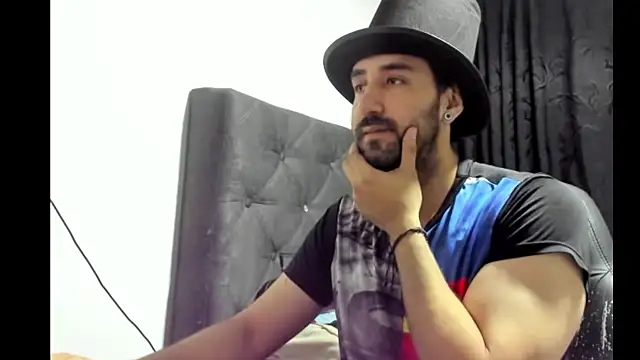 coolfriki online show from November 1, 2025, 2:46 am