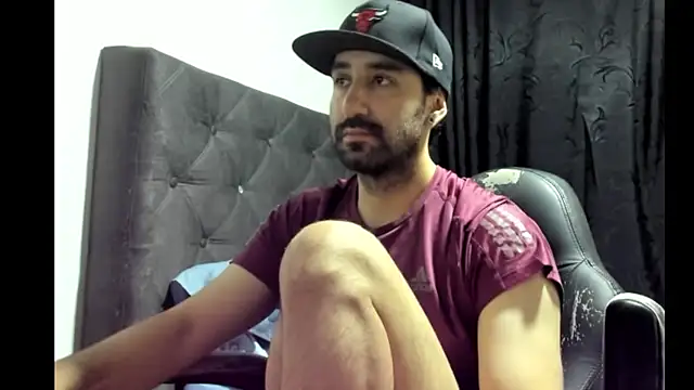 coolfriki online show from November 4, 2025, 6:56 am