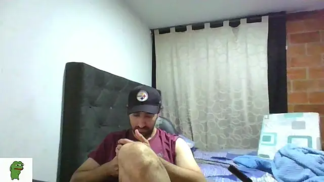 Snapshot of coolfriki chatting on July 21, 2026, 2:25 am coolfriki online show from July 21, 2026, 2:25 am