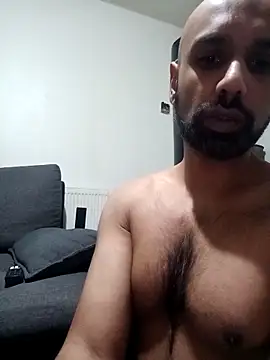 Snapshot of T1T012 chatting on February 4, 2026, 6:03 pm T1T012 online show from February 4, 2026, 6:03 pm