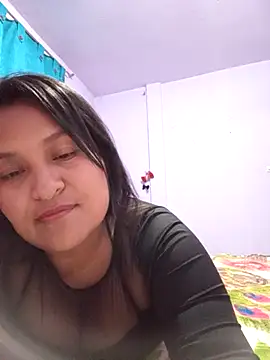 lucia00xx online show from February 2, 2026, 2:43 am