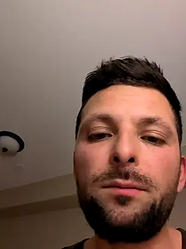 felipelon07 online show from October 22, 2025, 1:39 am