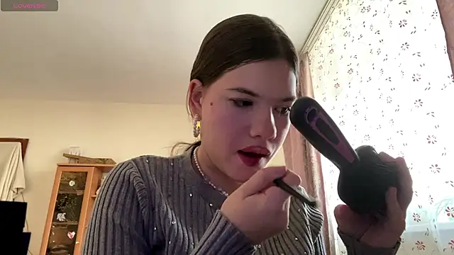 Snapshot of AlmetaBradicich chatting on October 15, 2025, 6:13 am AlmetaBradicich online show from October 15, 2025, 6:13 am