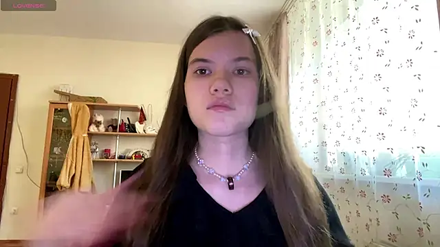 Snapshot of AlmetaBradicich chatting on October 20, 2025, 6:03 am AlmetaBradicich online show from October 20, 2025, 6:03 am