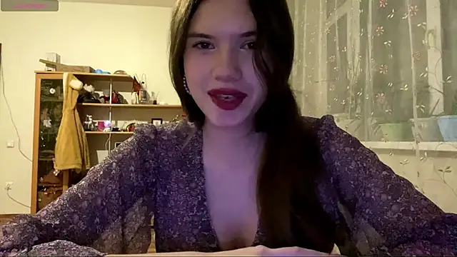 Snapshot of AlmetaBradicich chatting on October 28, 2025, 11:25 am AlmetaBradicich online show from October 28, 2025, 11:25 am