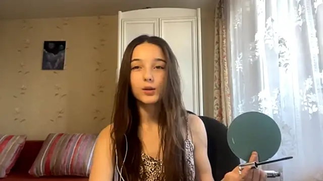 ZaidaKellner online show from October 11, 2025, 7:40 am
