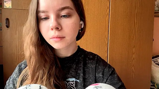 Snapshot of EhtelBiondi chatting on January 15, 2026, 8:08 am EhtelBiondi online show from January 15, 2026, 8:08 am