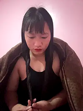 TrangNemo online show from November 25, 2025, 6:41 pm