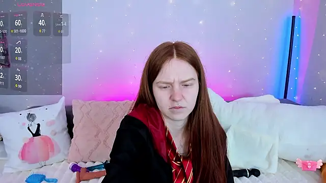 Evarey  online show from March 4, 2026, 6:08 am