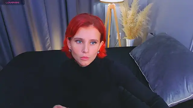 Snapshot of FoxxLina chatting on October 12, 2025, 3:11 pm FoxxLina online show from October 12, 2025, 3:11 pm