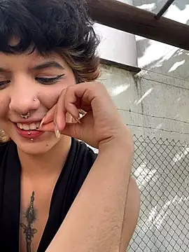 Snapshot of eva_caos chatting on November 7, 2025, 7:47 pm eva caos online show from November 7, 2025, 7:47 pm