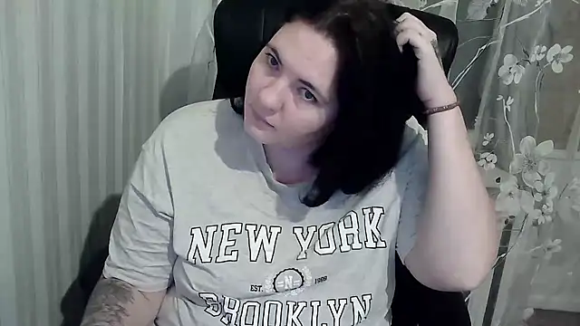 XLisaBlueXs  online show from October 12, 2025, 7:46 pm