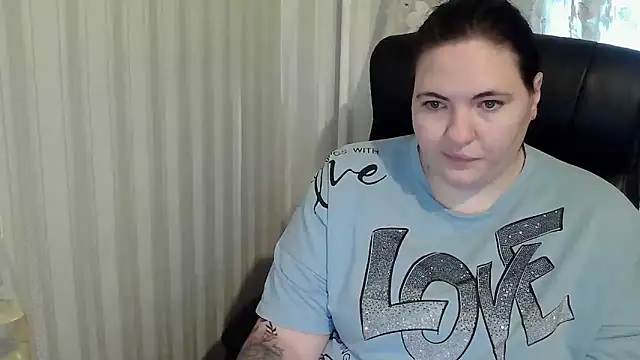 XLisaBlueXs  online show from October 17, 2025, 1:57 pm