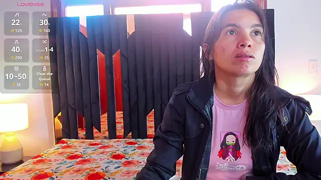 Sofy and Mia online show from November 21, 2025, 12:37 pm