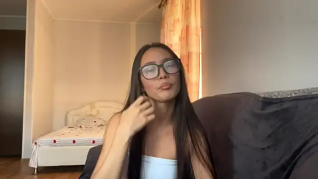 KamilahArcilla online show from October 11, 2025, 1:27 am