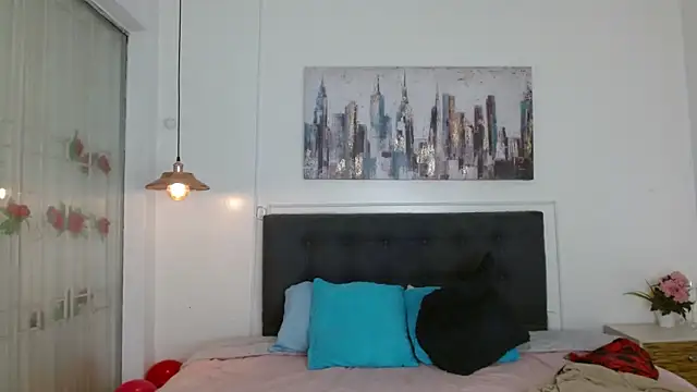 andresnoir  online show from December 15, 2025, 2:21 pm