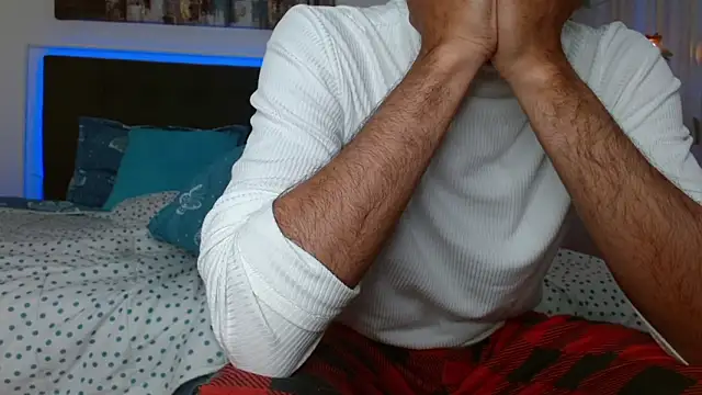 andresnoir  online show from January 5, 2026, 5:27 pm