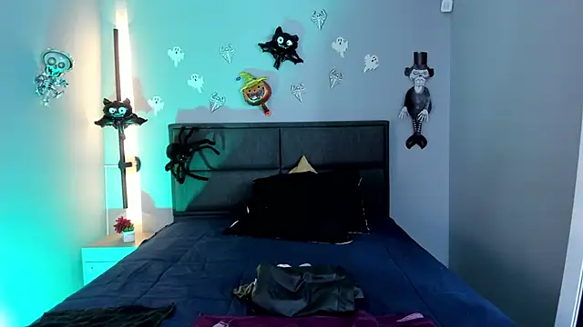 rose more   online show from October 22, 2025, 12:49 pm