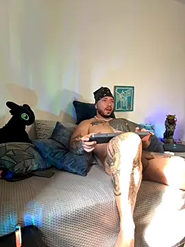 Dave-Max01 online show from November 11, 2025, 1:55 pm