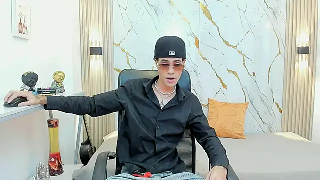 JacobBlackwell  online show from January 10, 2026, 7:59 pm