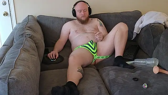 Snapshot of theballboy1 chatting on February 5, 2026, 9:41 pm theballboy1 online show from February 5, 2026, 9:41 pm