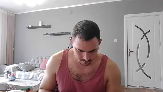 Snapshot of mastermute chatting on October 21, 2025, 12:39 pm mastermute online show from October 21, 2025, 12:39 pm