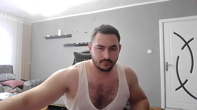 Snapshot of mastermute chatting on December 5, 2025, 10:35 am mastermute online show from December 5, 2025, 10:35 am