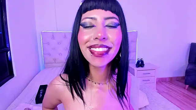 Nina fox 0691 online show from May 15, 2026, 11:01 pm